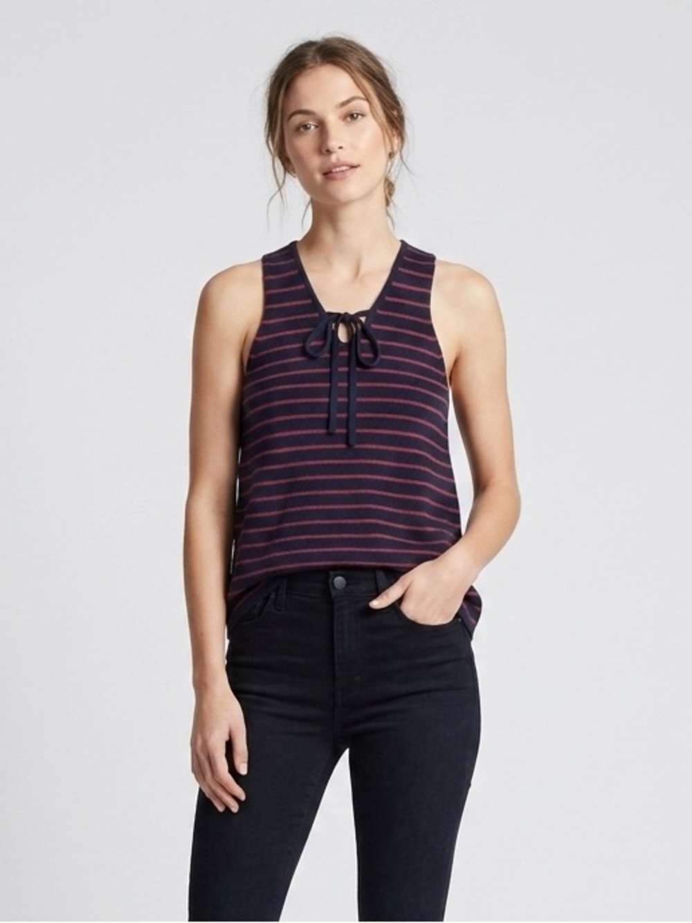 Elizabeth And James Knit Sleeveless Striped Blouse Peekaboo Cutout Neckline Md